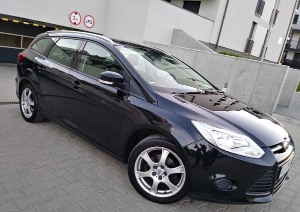 Ford Focus cena 22900 przebieg: 172700, rok produkcji 2016 z Swarzędz małe 466